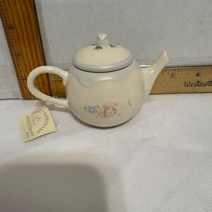 Pfaltzgraff Tea Rose Stoneware Mini Teapot w/ candle inside 1985 Vintage NWT